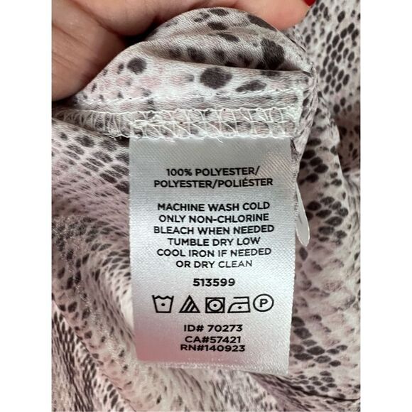 Loft Womens Blouse Size XS - Picture 3 of 4